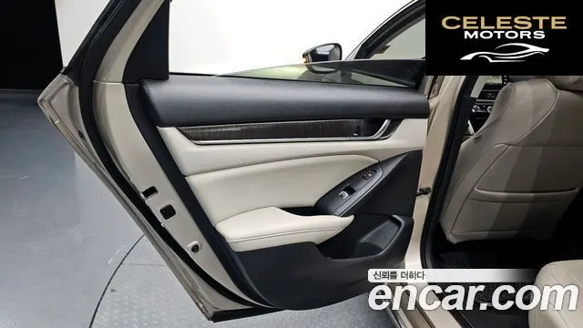 HONDA 102.0 HighTouring 2019 — photo 14 sur 36