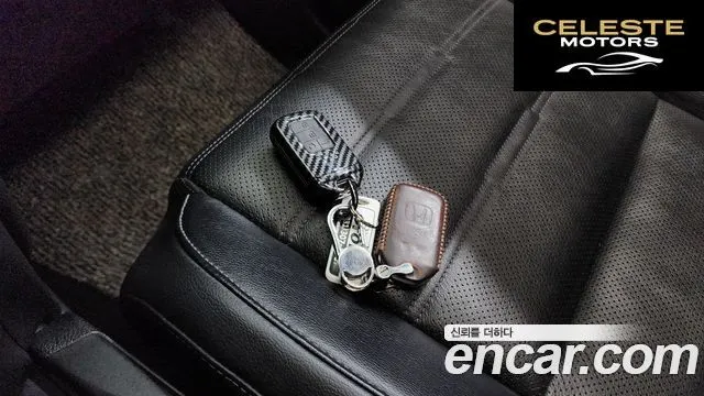HONDA CR-V 51.5 Touring 4WD 2017 — photo 31 sur 36