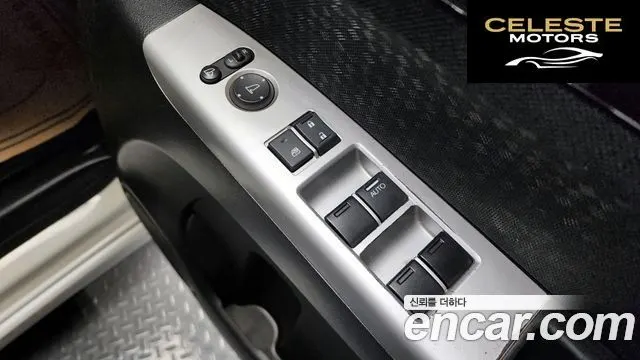 HONDA N-BOX 0.6 2WD 2016 — photo 19 sur 26