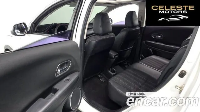 HONDA HR-V 1.8 2016 — photo 12 sur 26