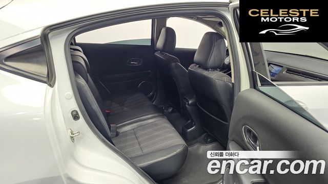 HONDA HR-V 1.8 2016 — photo 12 sur 20
