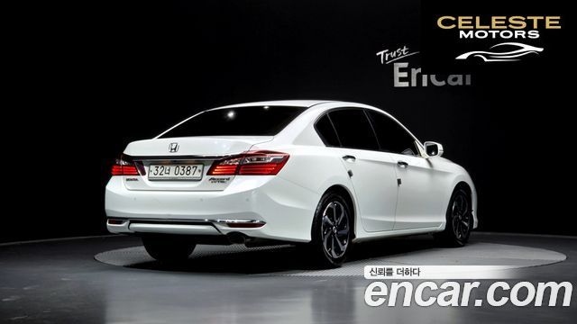HONDA 2.4 2017 — photo 2 sur 39