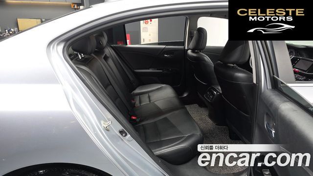 HONDA 2.4 2017 — photo 18 sur 31