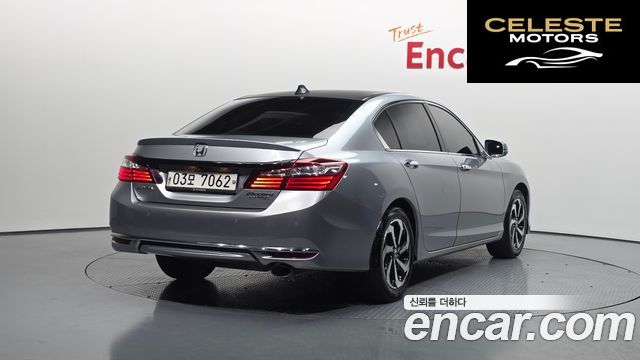 HONDA 2.4 2017 — photo 2 sur 31