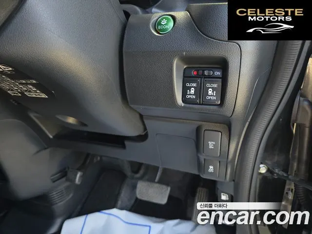 HONDA N-BOX 0.6 Turbo 2WD 2016 — photo 12 sur 26