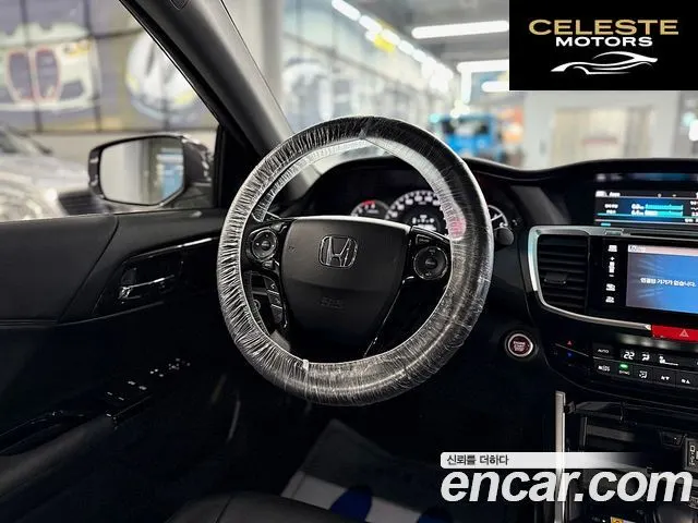 HONDA 2.4 2017 — photo 14 sur 26