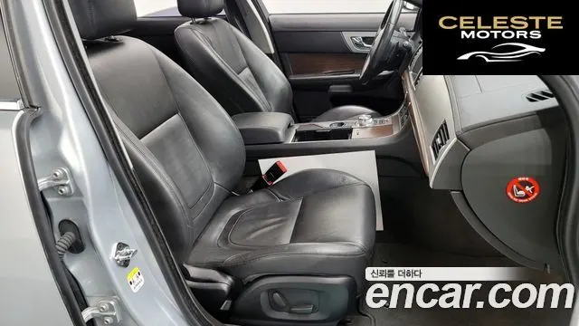 JAGUAR New XF 2.2p. Luxury 2014 — photo 10 sur 20