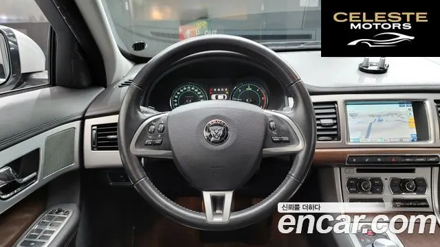 JAGUAR New XF 2.2p. Luxury 2014 — photo 14 sur 20