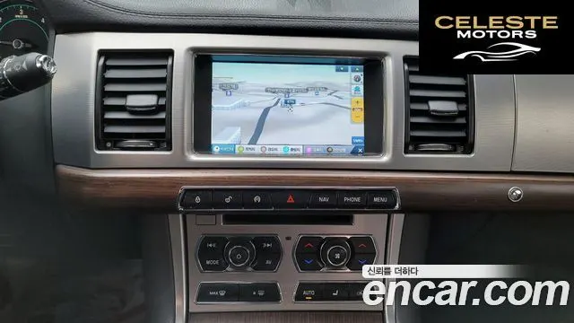 JAGUAR New XF 2.2p. Luxury 2014 — photo 15 sur 20