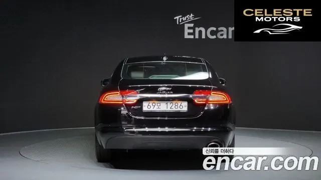 JAGUAR New XF 2.2p. Luxury 2015 — photo 4 sur 20