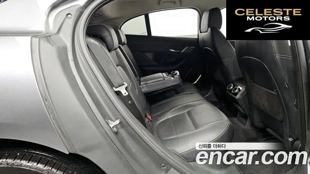 JAGUAR I-PACE EV400 First Edition 2019 — photo 12 sur 20