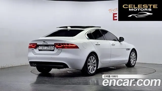 JAGUAR XE 20d 2017 — photo 2 sur 20