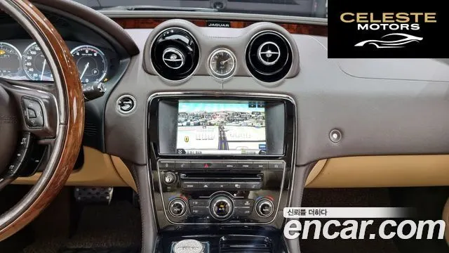 JAGUAR All New XJ 3.0D Premium Luxury SWB 2015 — photo 15 sur 26