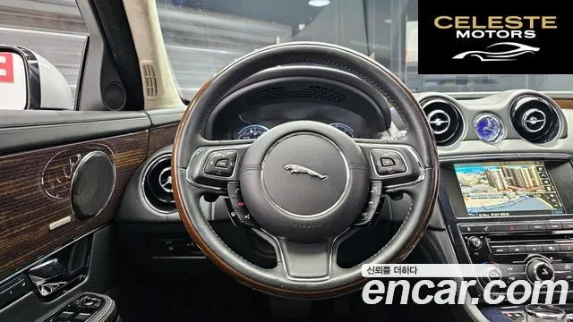 JAGUAR All New XJ 5.0 LWB 2012 — photo 13 sur 20