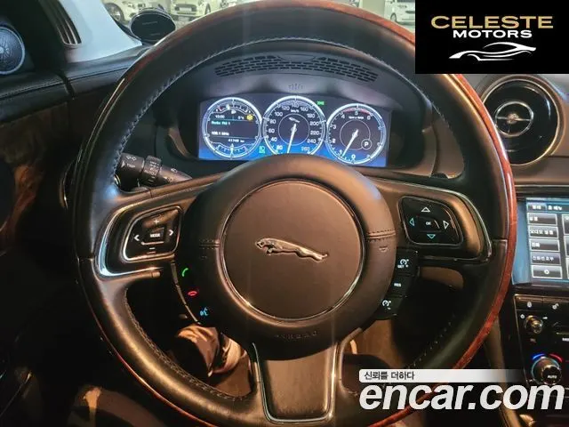 JAGUAR All New XJ 3.0D Premium Luxury LWB 2013 — photo 14 sur 26