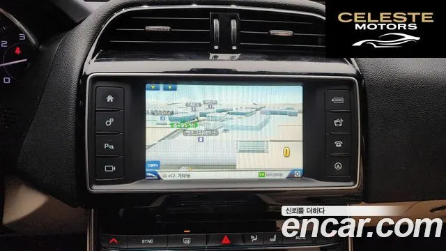 JAGUAR XE 20d 2016 — photo 14 sur 20