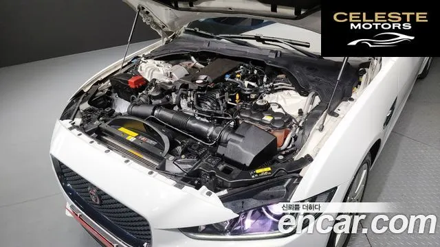 JAGUAR XE 20d 2016 — photo 6 sur 20