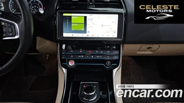 JAGUAR XE 20d 2019 — photo 14 sur 20