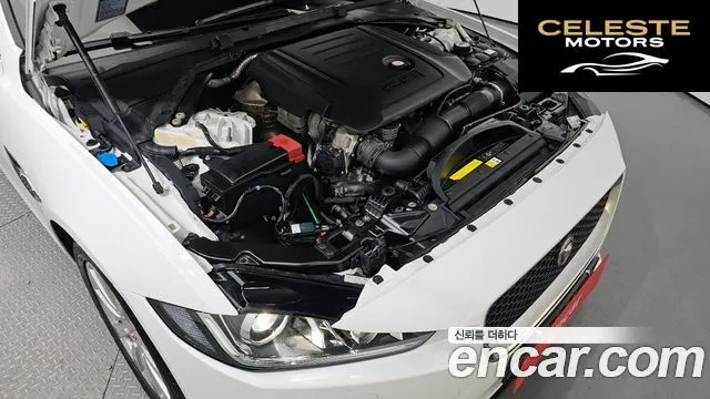 JAGUAR XE 20d 2019 — photo 6 sur 20