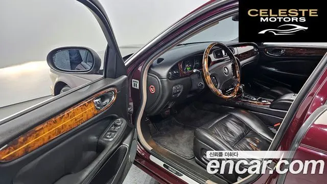 JAGUAR 4.2 2006 — photo 11 sur 20