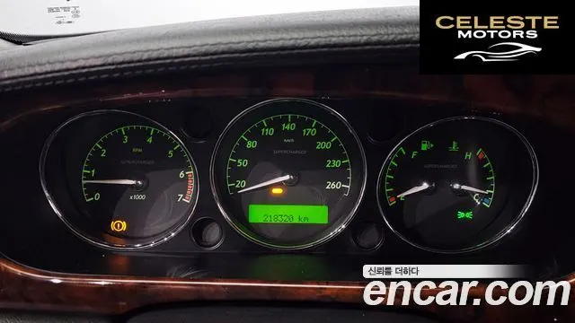JAGUAR 4.2 2006 — photo 8 sur 20