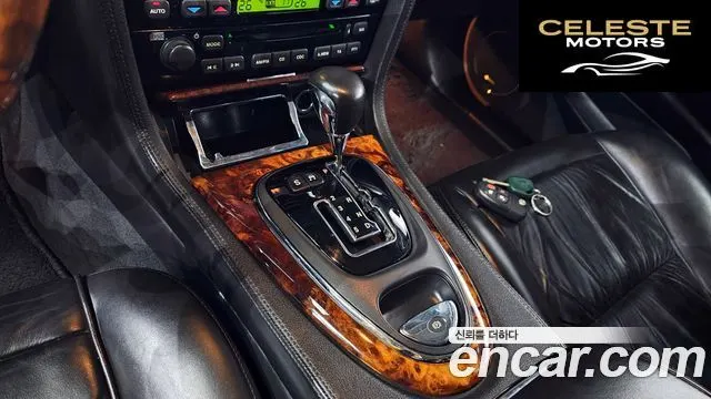 JAGUAR 4.2 2006 — photo 9 sur 20