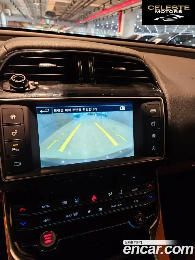 JAGUAR XE 20d 2016 — photo 12 sur 26