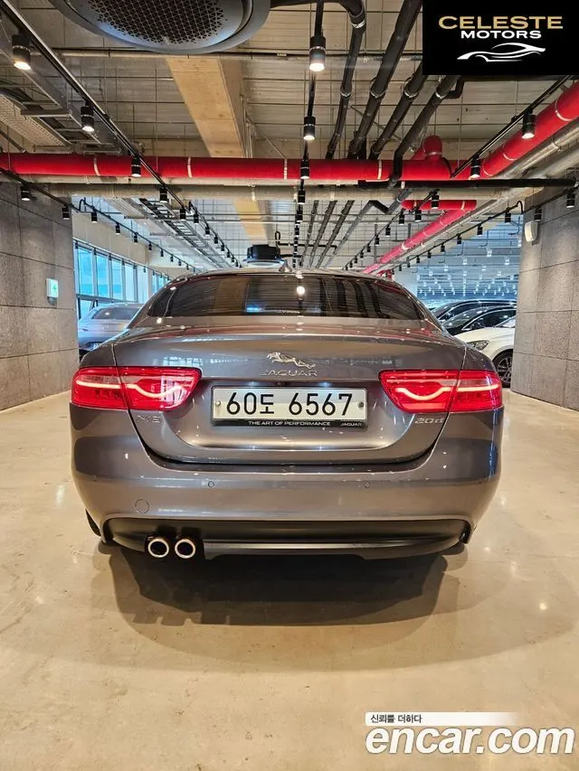JAGUAR XE 20d 2016 — photo 4 sur 26