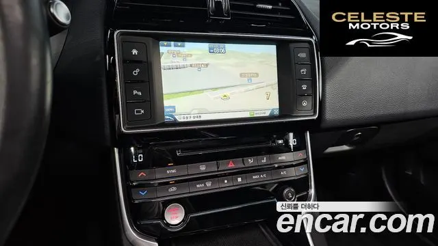 JAGUAR XE 20d 2016 — photo 16 sur 20