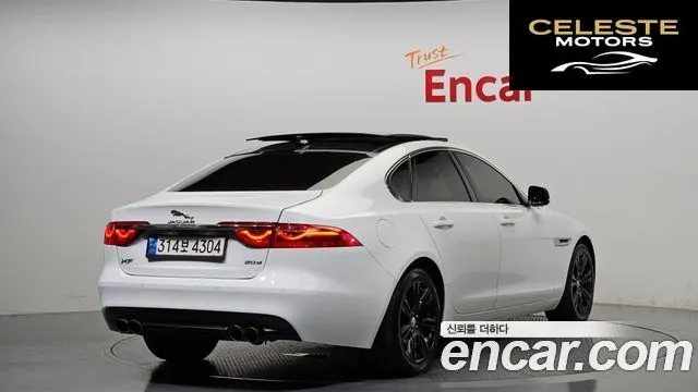 JAGUAR XF (X260) 20d AWD 2017 — photo 2 sur 26