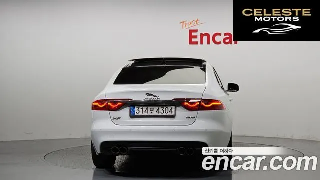 JAGUAR XF (X260) 20d AWD 2017 — photo 4 sur 26