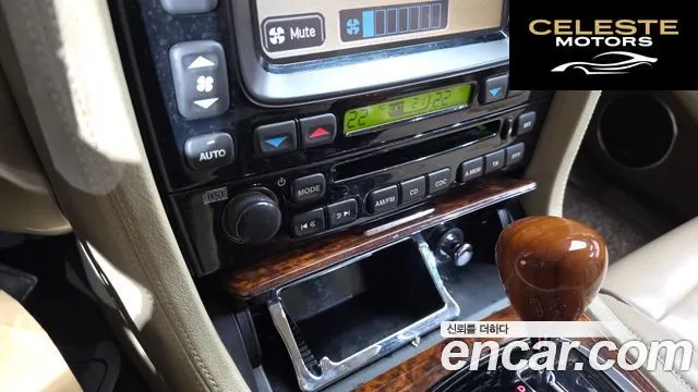 JAGUAR New XJ 2.7D SWB 2007 — photo 16 sur 20