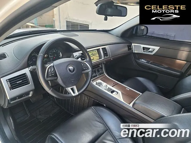 JAGUAR New XF 2.0 Luxury 2014 — photo 14 sur 24