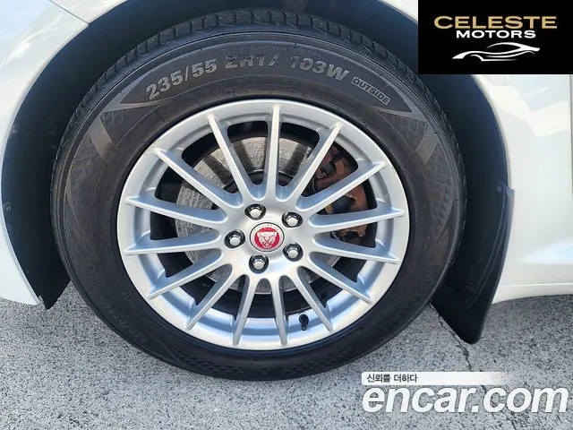 JAGUAR New XF 2.0 Luxury 2014 — photo 18 sur 24