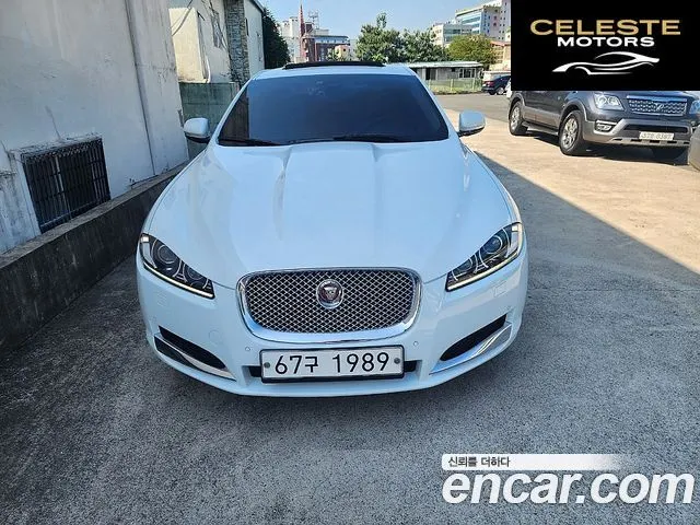 JAGUAR New XF 2.0 Luxury 2014 — photo 2 sur 24