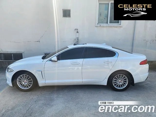 JAGUAR New XF 2.0 Luxury 2014 — photo 3 sur 24