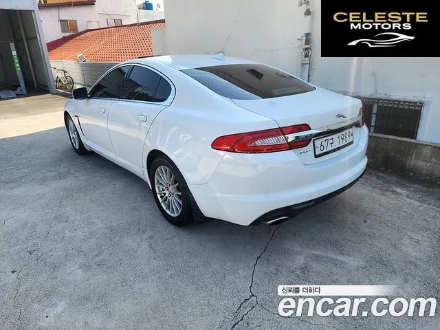 JAGUAR New XF 2.0 Luxury 2014 — photo 4 sur 24