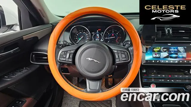 JAGUAR XE 20d 2017 — photo 13 sur 20