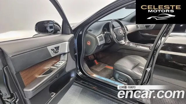 JAGUAR New XF 2.0 Luxury 2015 — photo 11 sur 20