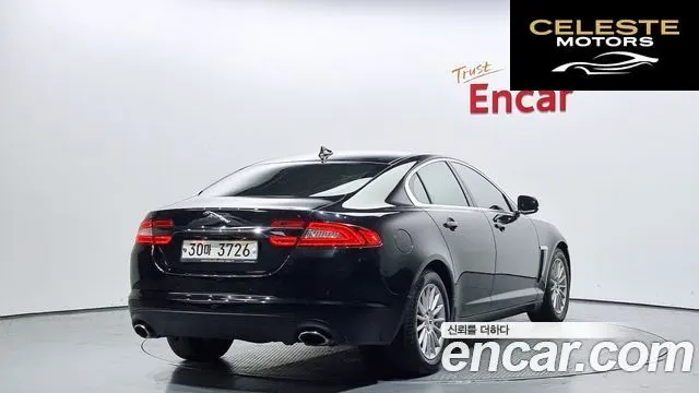 JAGUAR New XF 2.0 Luxury 2015 — photo 2 sur 20