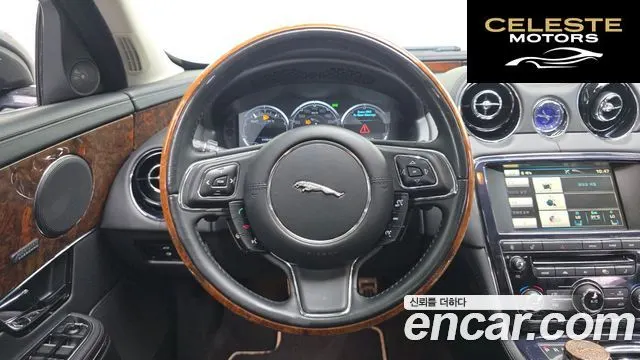 JAGUAR All New XJ 3.0 SC Premium Luxury SWB 2013 — photo 13 sur 20