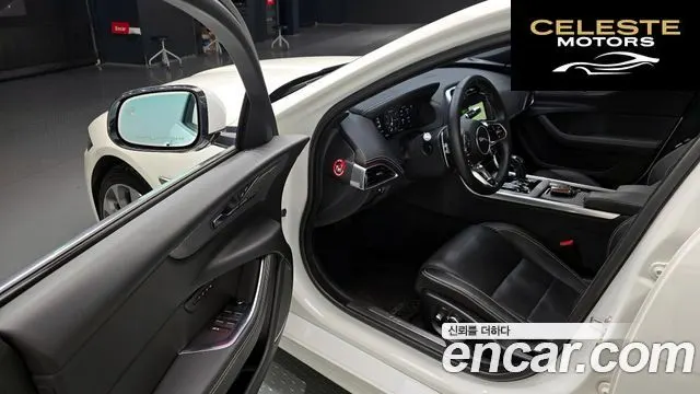 JAGUAR XE P300 R-Dynamic HSE AWD 2020 — photo 11 sur 26