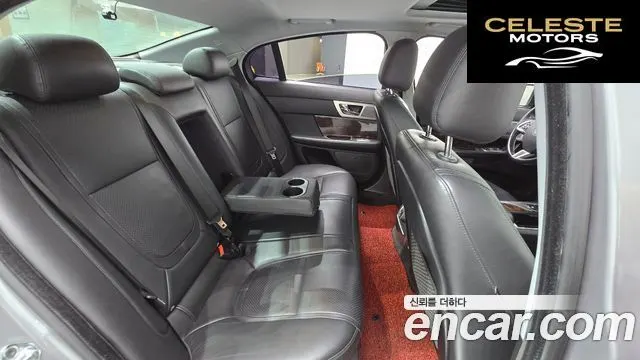 JAGUAR New XF 3.0D Premium 2013 — photo 12 sur 20