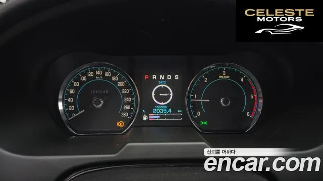 JAGUAR New XF 3.0D Premium 2013 — photo 8 sur 20