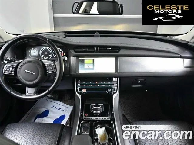 JAGUAR XF (X260) 20d 2017 — photo 7 sur 26