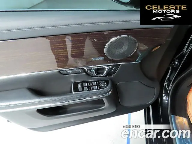 JAGUAR All New XJ 3.0D Premium Luxury LWB 2016 — photo 13 sur 26