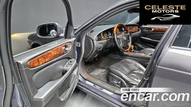 JAGUAR New XJ 2.7D SWB 2008 — photo 11 sur 20