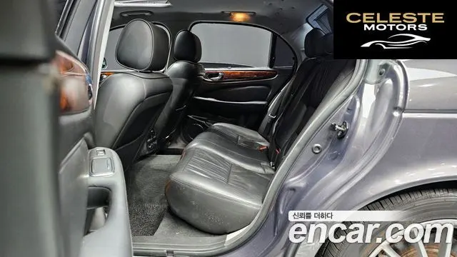 JAGUAR New XJ 2.7D SWB 2008 — photo 12 sur 20