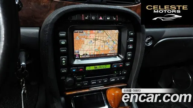 JAGUAR New XJ 2.7D SWB 2008 — photo 14 sur 20