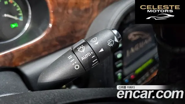 JAGUAR New XJ 2.7D SWB 2008 — photo 15 sur 20